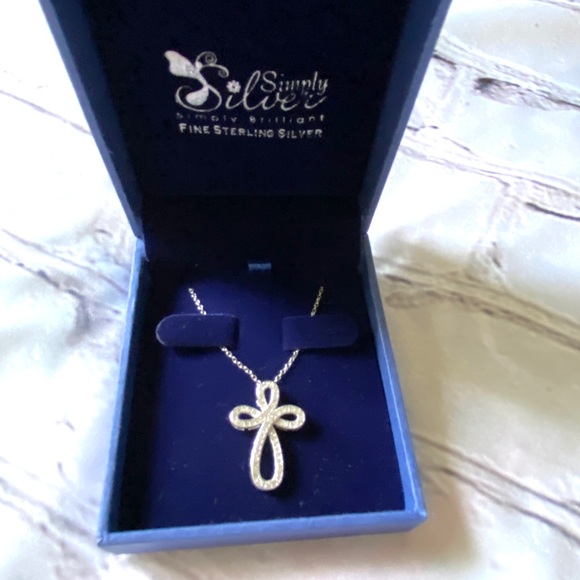 Simply Silver Boxed Cross Necklace - Picture 2 of 9